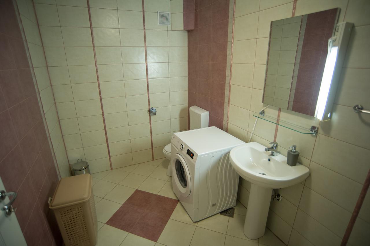 Hostel Larisa Banja Luka Ngoại thất bức ảnh